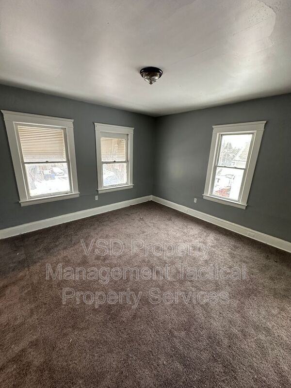 3651 East Dr #2FRONTUP - Photo 3 of 20