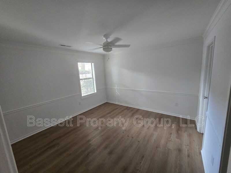 1739 River Front Dr - Photo 4 of 23