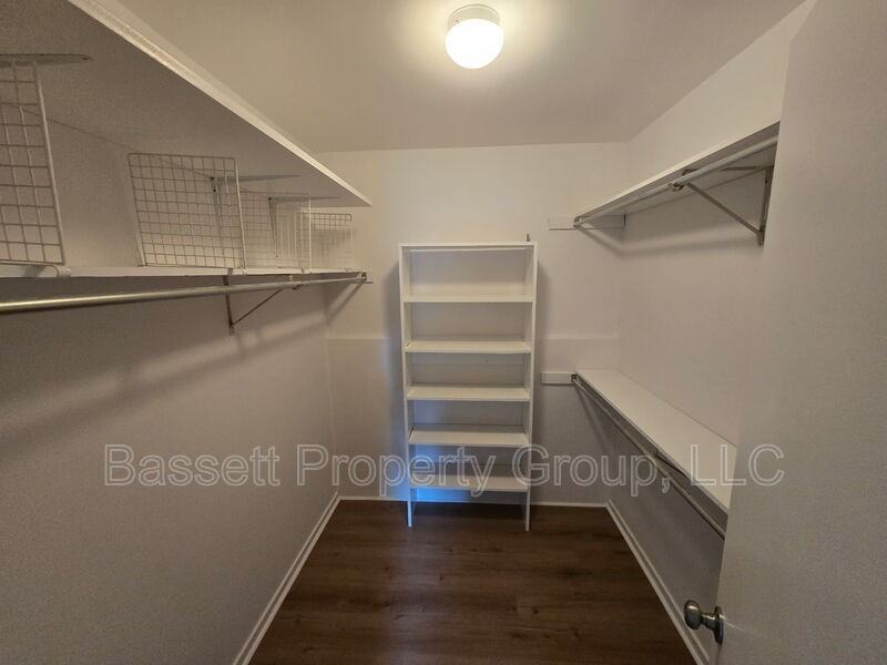 1739 River Front Dr - Photo 5 of 23