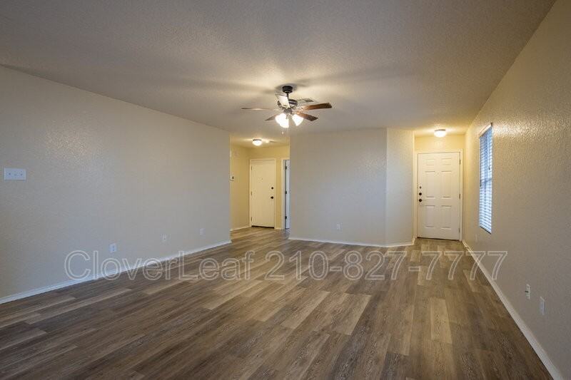 8907 Laguna Fls - Photo 6 of 27