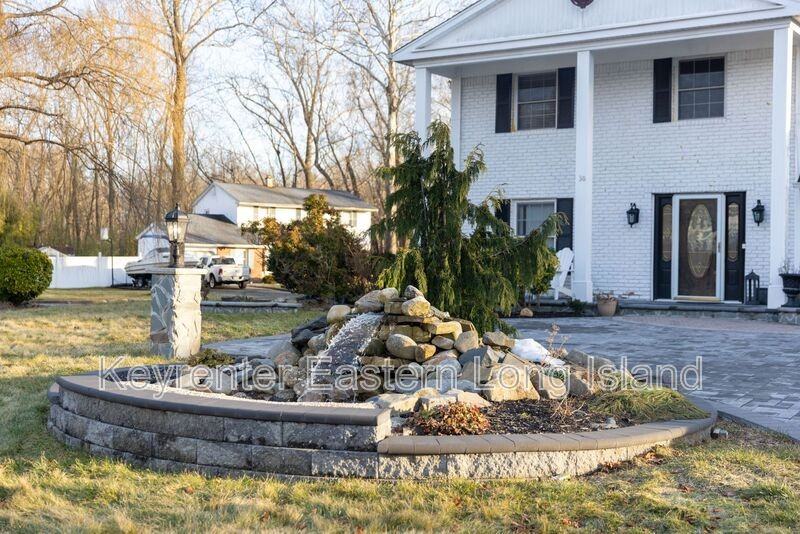 30 Dumond Pl - Photo 3 of 12