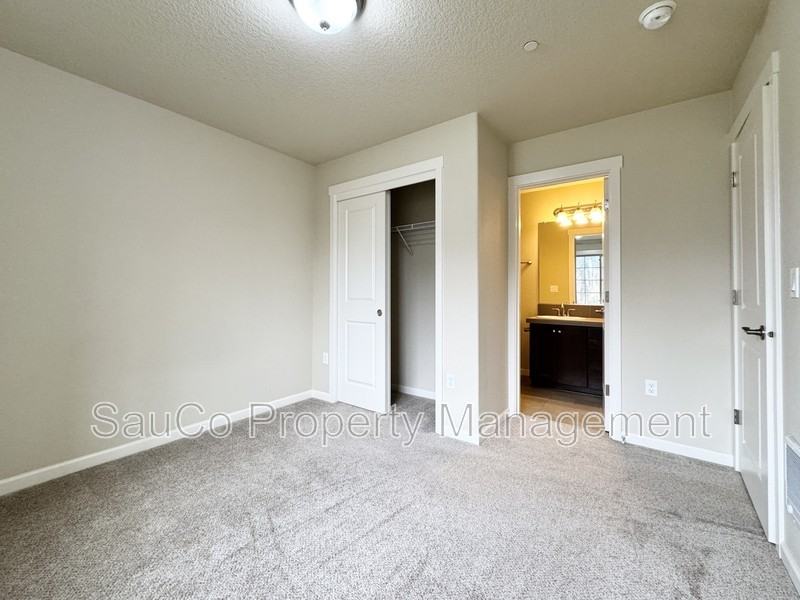 15088 Nw Marianna St - Photo 5 of 33