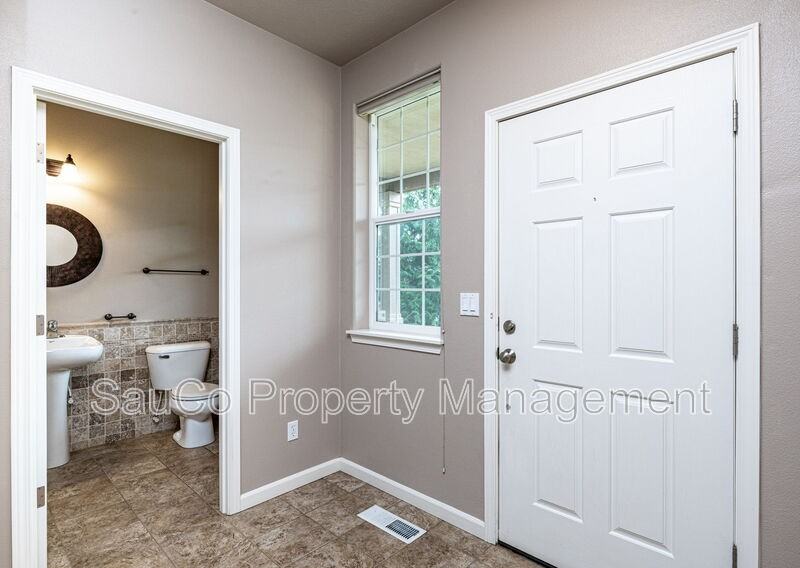 3722 Se Oakleaf St - Photo 2 of 22