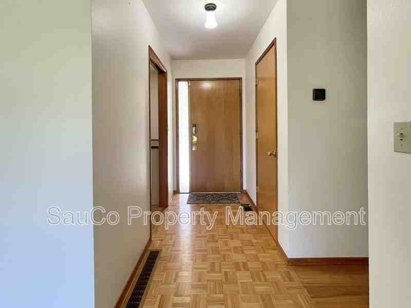 5751 Ne Lisbon Way - Photo 4 of 44