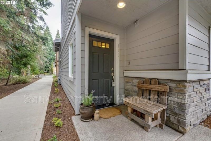 175 Ne 80th Ave - Photo 3 of 29