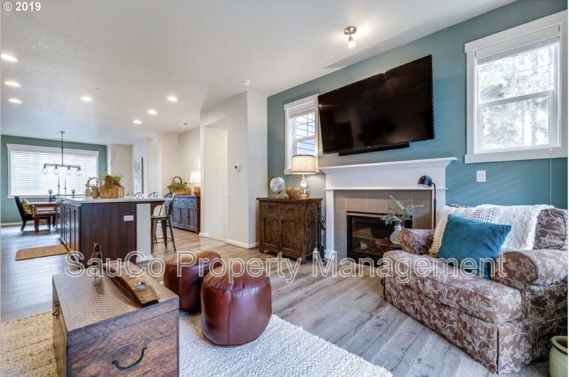 175 Ne 80th Ave - Photo 5 of 29