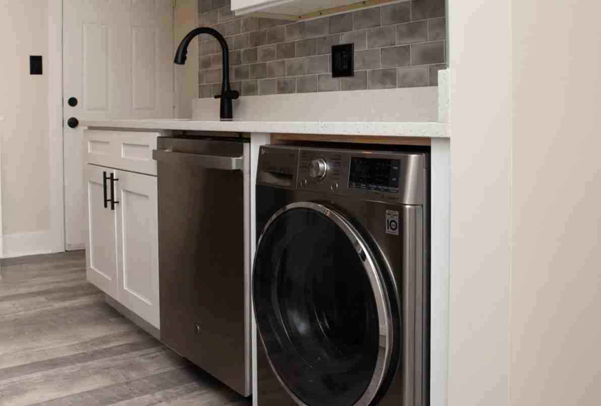 W Grace St & N Greenview Ave - Photo 5 of 11