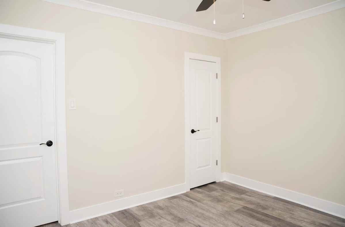 W Grace St & N Greenview Ave - Photo 6 of 11