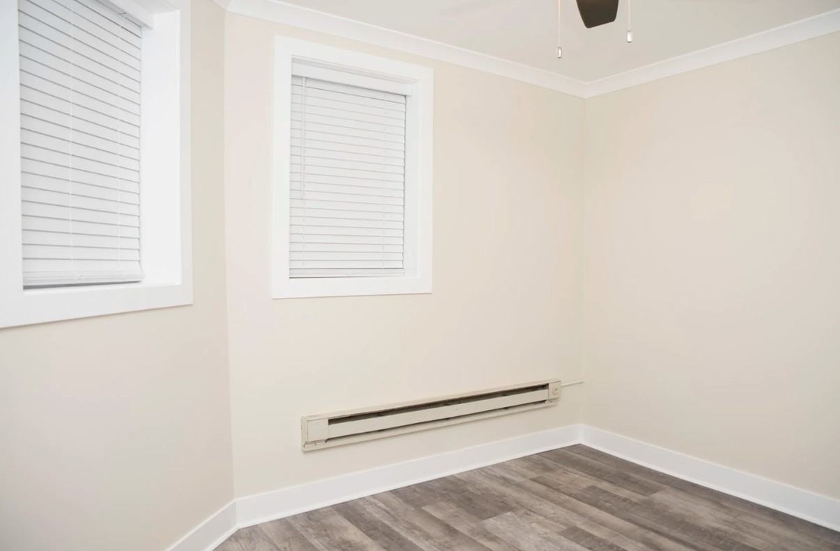 W Grace St & N Greenview Ave - Photo 7 of 11