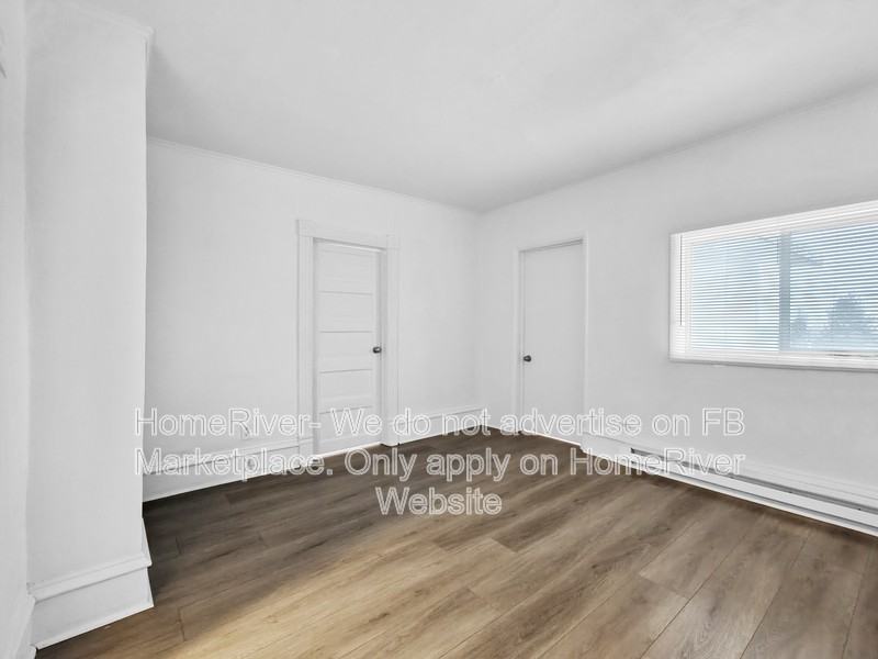 201 5th St #3 - Photo 3 of 19