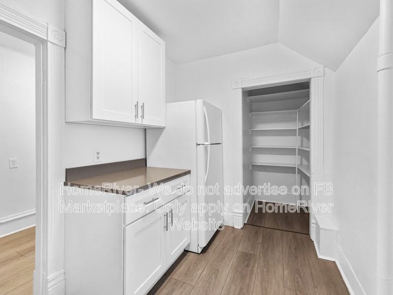 201 5th St #3 - Photo 6 of 19