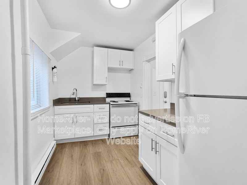 201 5th St #3 - Photo 7 of 19