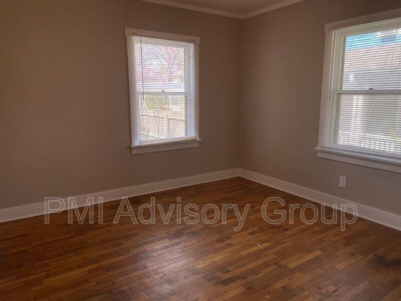 1261 Sw Wayne Ave - Photo 2 of 20
