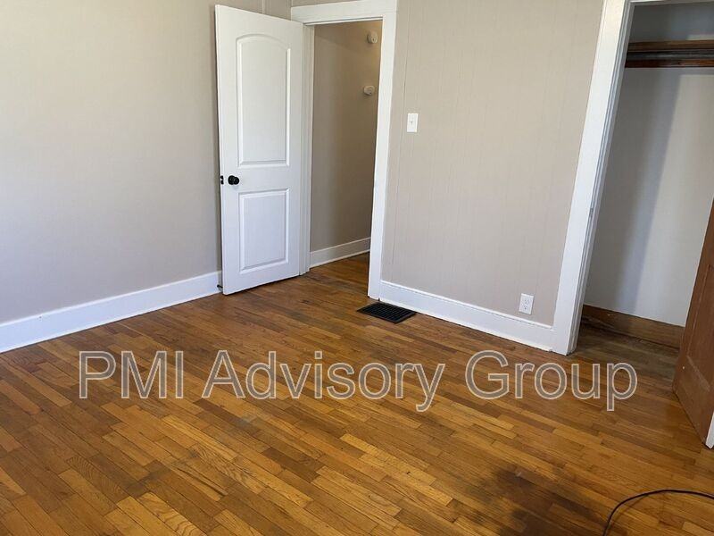 1261 Sw Wayne Ave - Photo 4 of 20