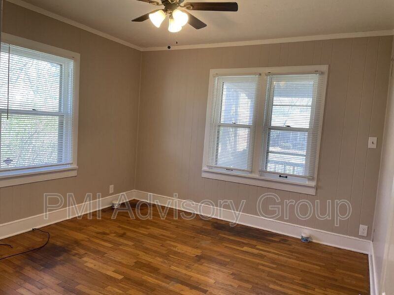 1261 Sw Wayne Ave - Photo 5 of 20