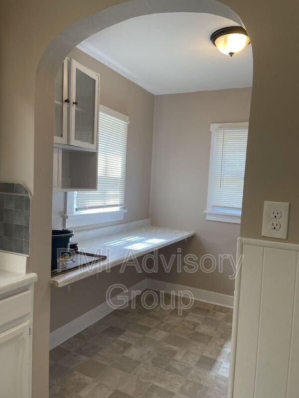 1261 Sw Wayne Ave - Photo 7 of 20