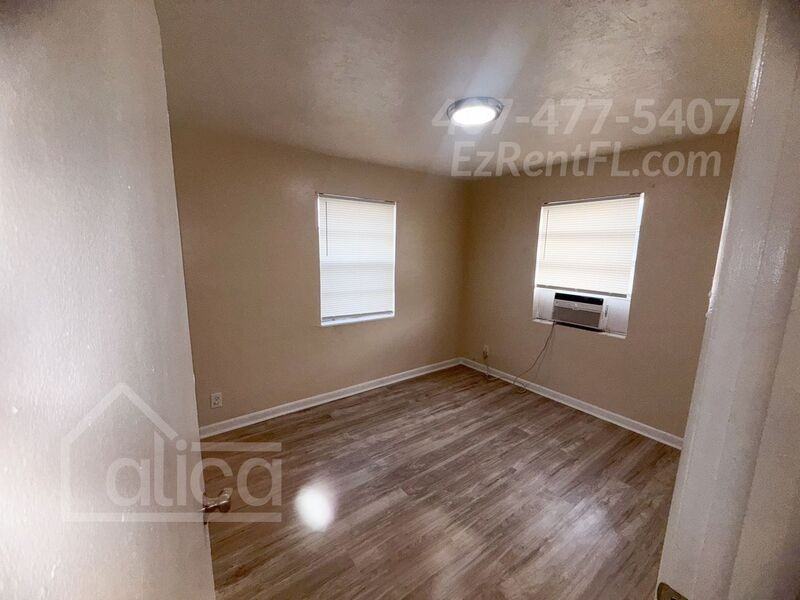 820 N Sapodilla Ave #3 - Photo 7 of 9