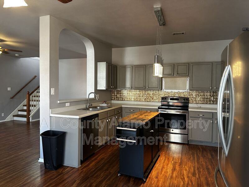 312 Silver Wing - Photo 7 of 34