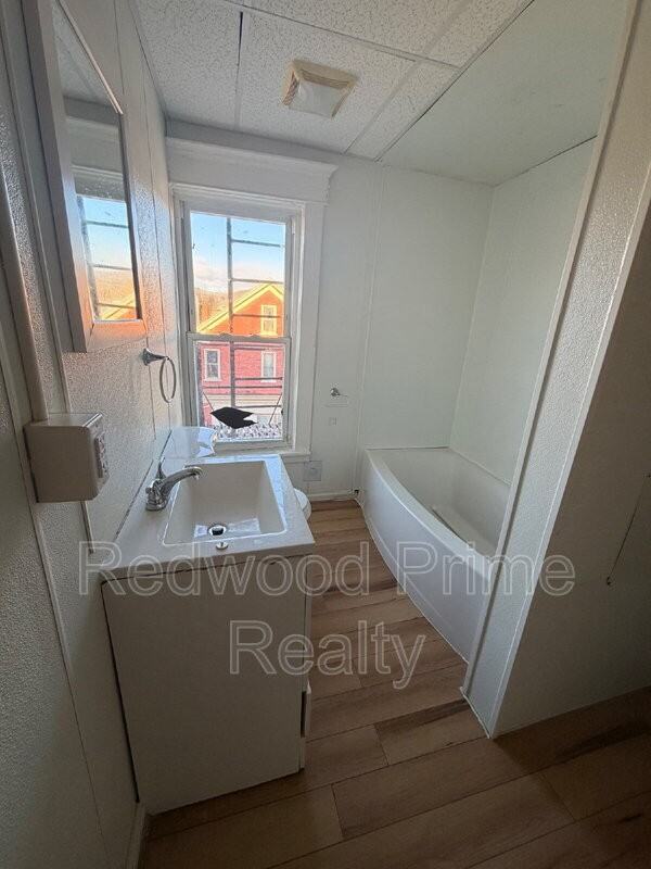 2901 Maple Ave - Photo 3 of 7