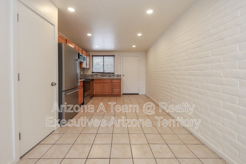 5650 E Pima St #1 - Photo 4 of 17