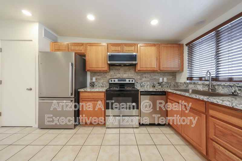 5650 E Pima St #1 - Photo 6 of 17