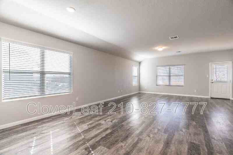 10446 Margarita Loop - Photo 7 of 34