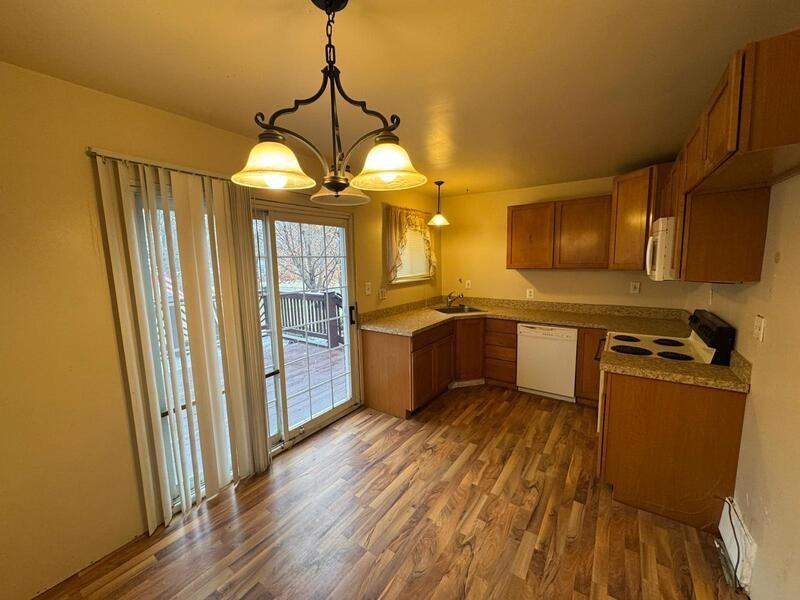 11478 Engleman Rd - Photo 4 of 10