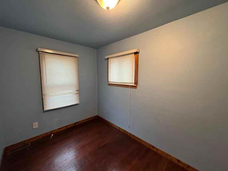 11478 Engleman Rd - Photo 5 of 10