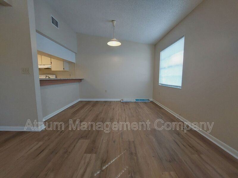 1906 Crystal Grove Dr - Photo 6 of 18