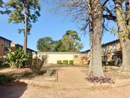 featured image of 3629 N Macgregor Way