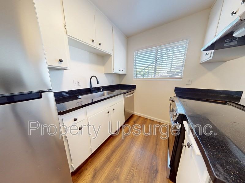 425 Nelson Ave #5 - Photo 3 of 10