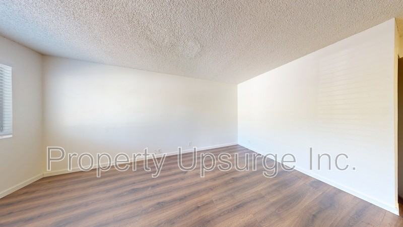 425 Nelson Ave #5 - Photo 4 of 10