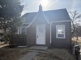 featured image of 2214 West Tripp Avenue