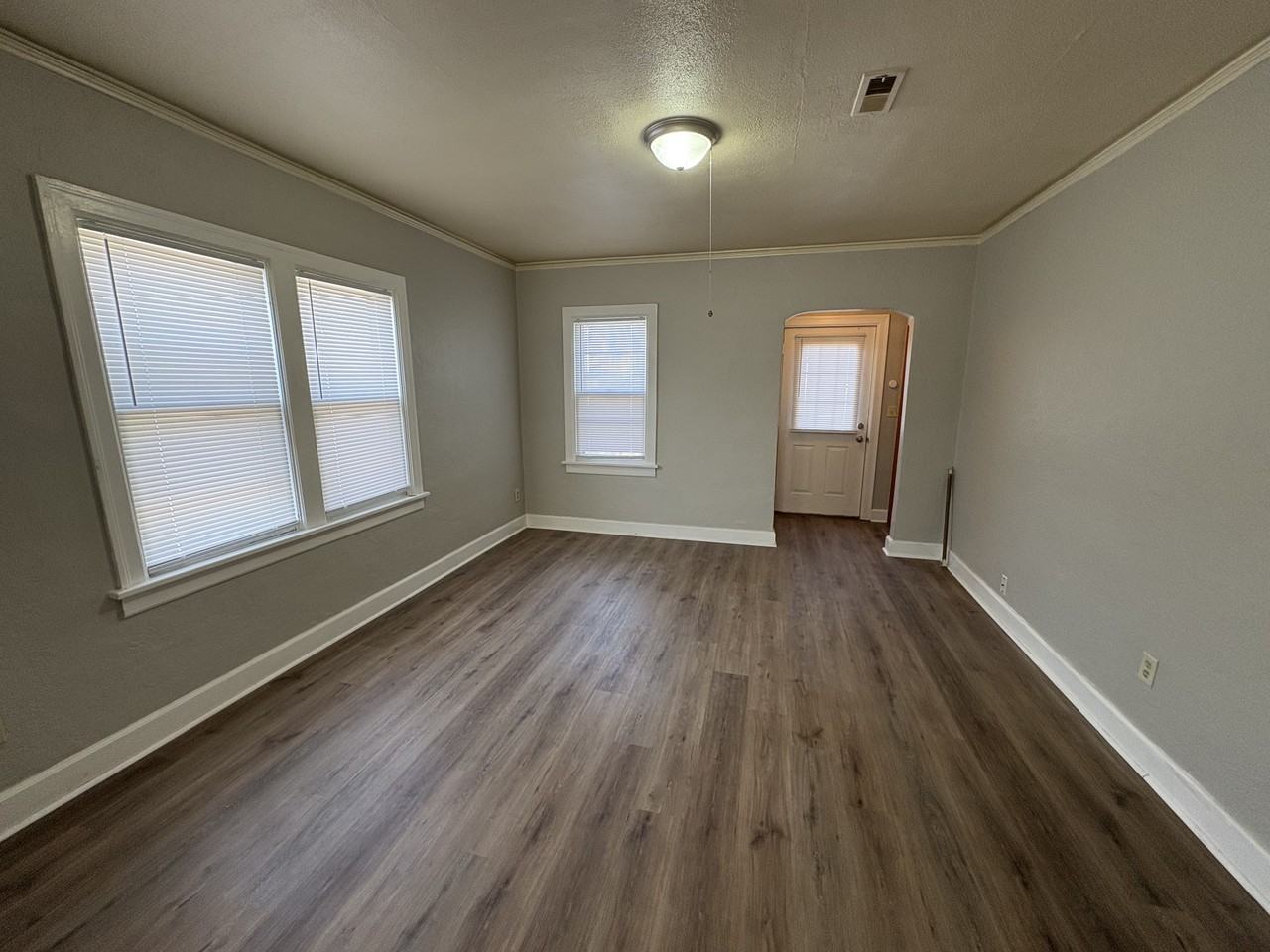 2214 West Tripp Avenue - Photo 3 of 18