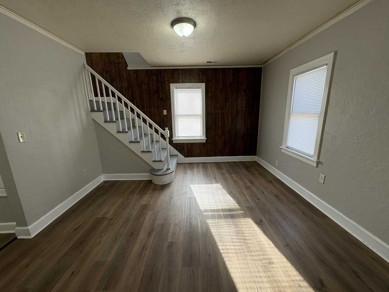 2214 West Tripp Avenue - Photo 6 of 18