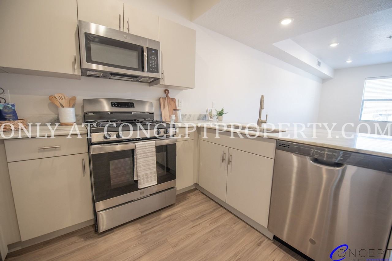 The Commons at Newpark - Photo 5 of 50