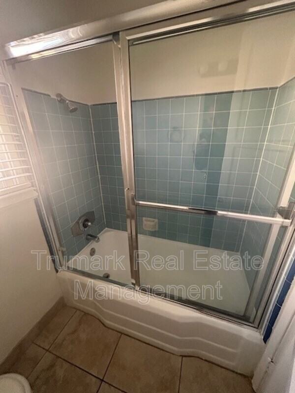 1253 S Glendale Ave #G - Photo 5 of 10