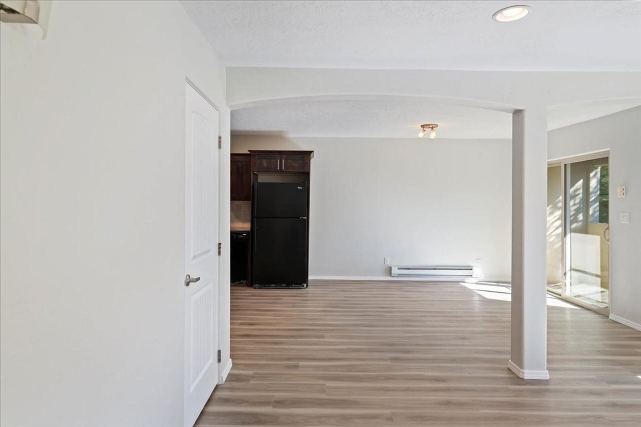 2607 2607 W Lancaster Drive #301 - Photo 6 of 36