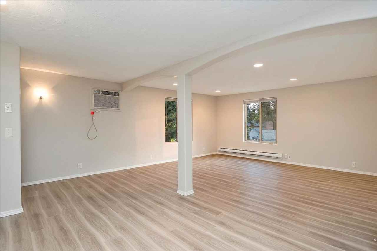 2111 W Brittany Ln - Photo 6 of 41