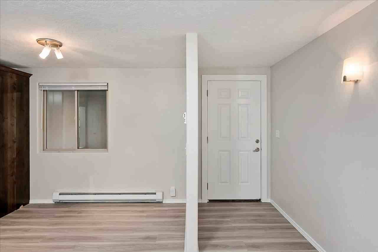 2111 W Brittany Ln - Photo 7 of 41