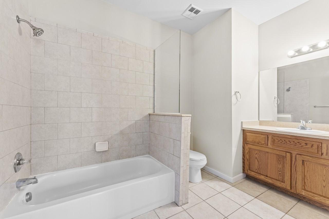 Towne Center Flats - Photo 4 of 35