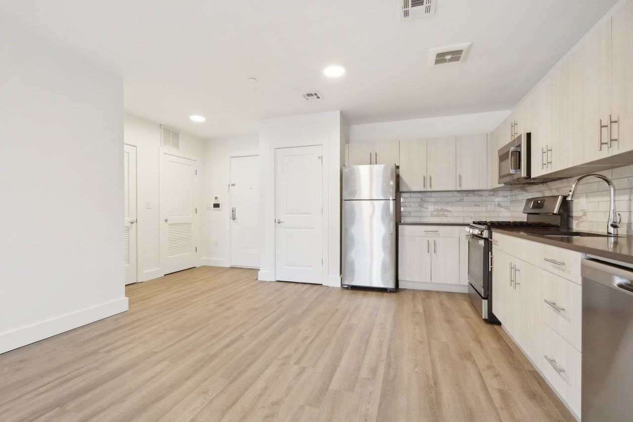 PEEK Reock I Owner Urban Renewal, LLC - Photo 7 of 50