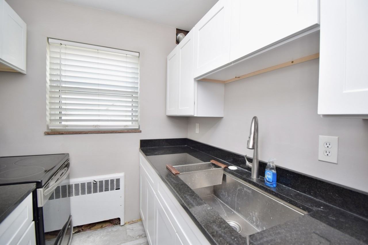 4137 East Galbraith Road - Photo 7 of 27