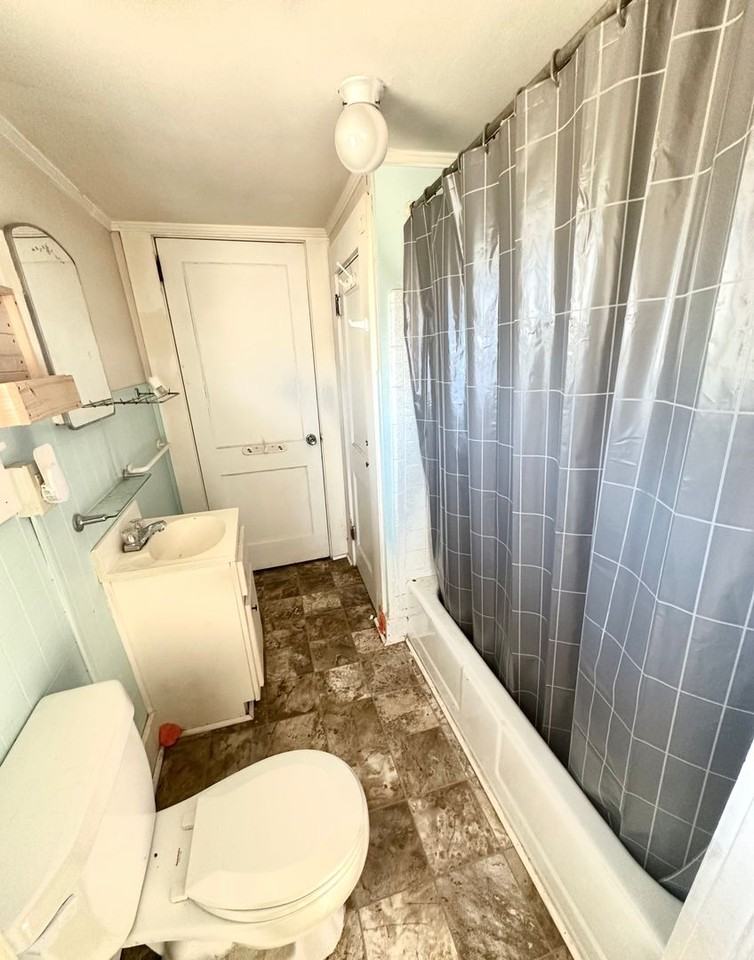 1531 County Road 1 N - Photo 7 of 8