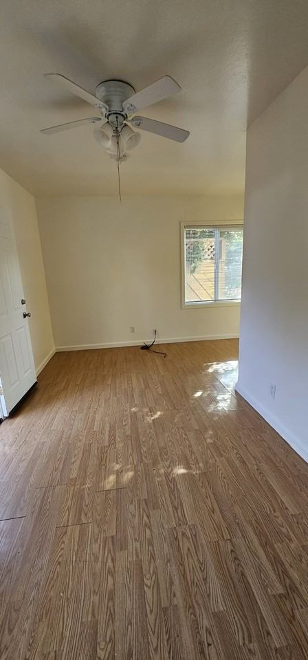 1737 5th Street - Photo 4 of 11