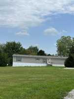 featured image of 523 Ne State Route 13