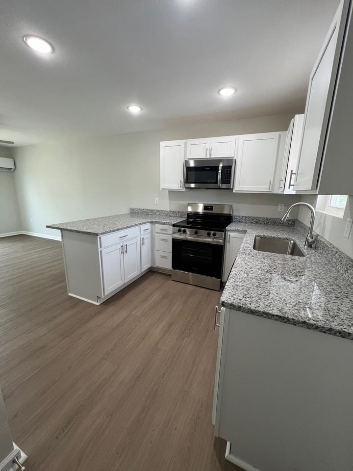 1106 South Mitchell Street - Photo 2 of 8