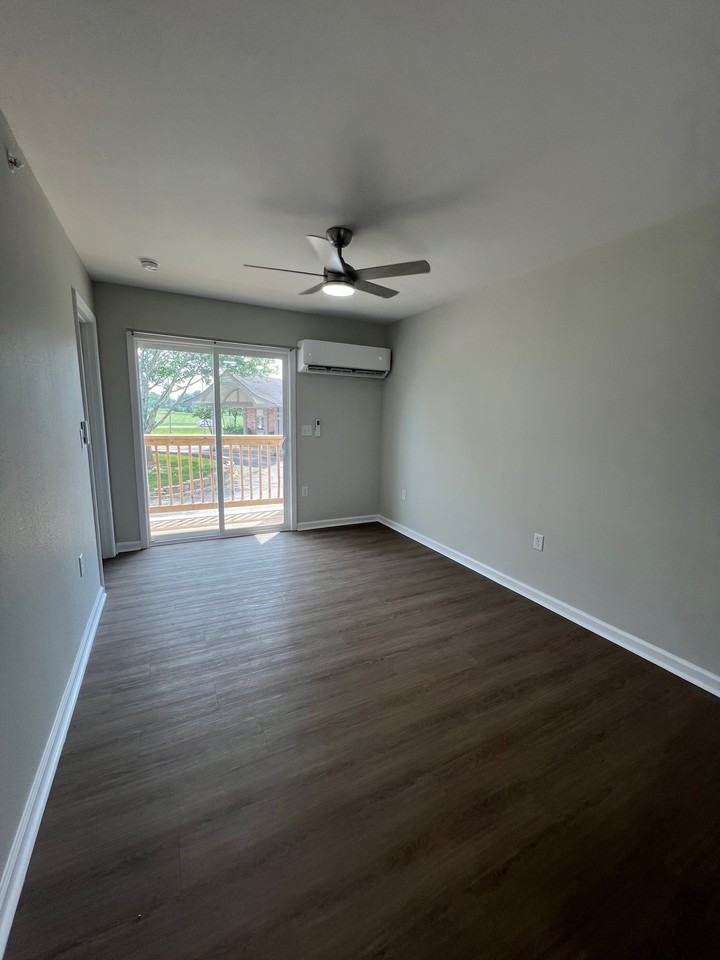 1106 South Mitchell Street - Photo 6 of 8