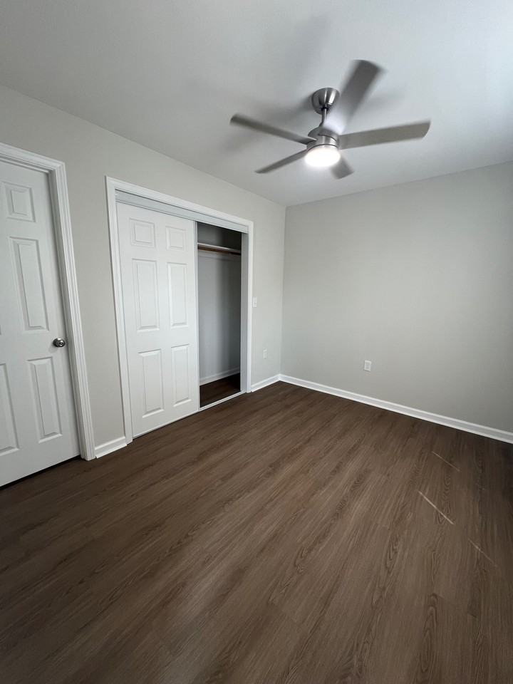 1106 South Mitchell Street - Photo 7 of 8