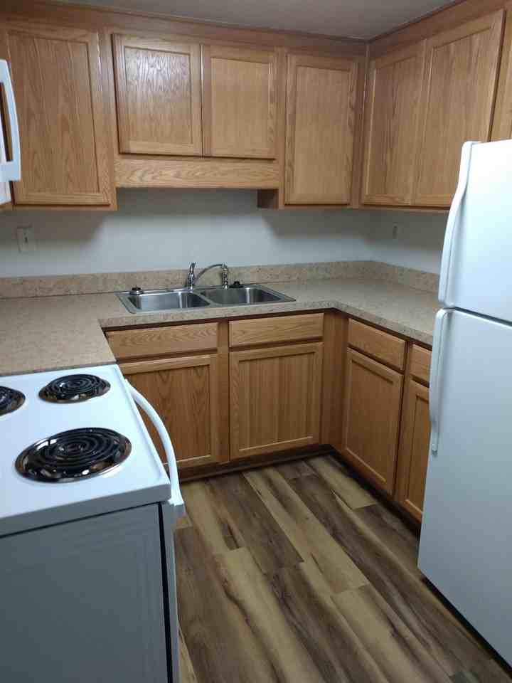 225 Chalmers Court 2A - Photo 7 of 15